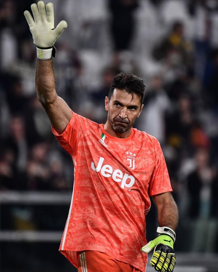 热那亚后防大将突然宣布退役,球队震惊的简单介绍 热那亚后防大将突然宣布退役,球队震惊的简单介绍