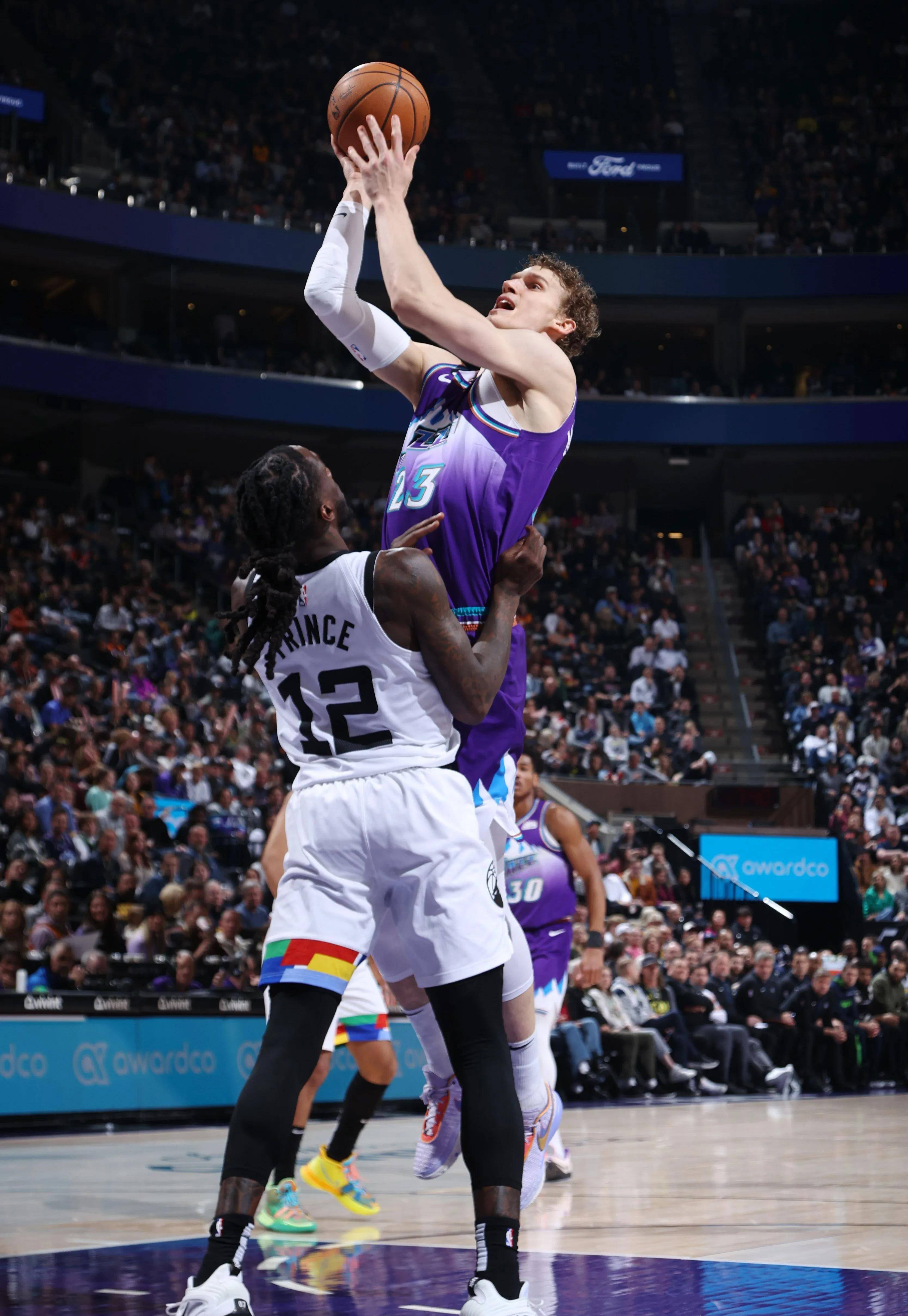 太阳惨败爵士,主力球员伤病加重的简单介绍 太阳惨败爵士,主力球员伤病加重的简单介绍