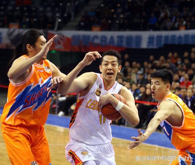 沈阳队主场力克对手,取得关键胜利 沈阳队主场力克对手,取得关键胜利