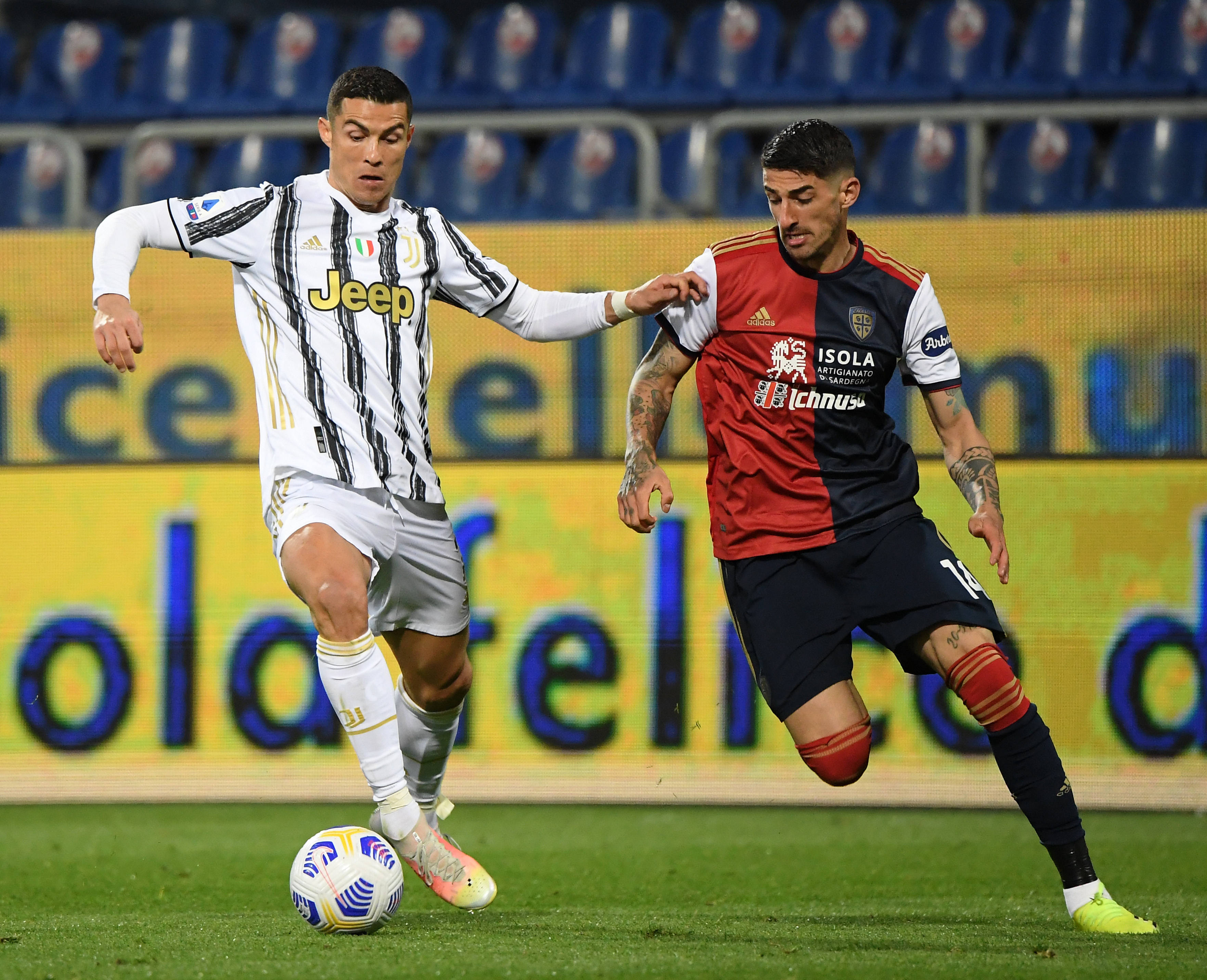 尤文图斯主场1-0小胜卡利亚里,梅开二度的摩拉塔助攻皮廷博奇维奇破门 尤文图斯主场1-0小胜卡利亚里,梅开二度的摩拉塔助攻皮廷博奇维奇破门