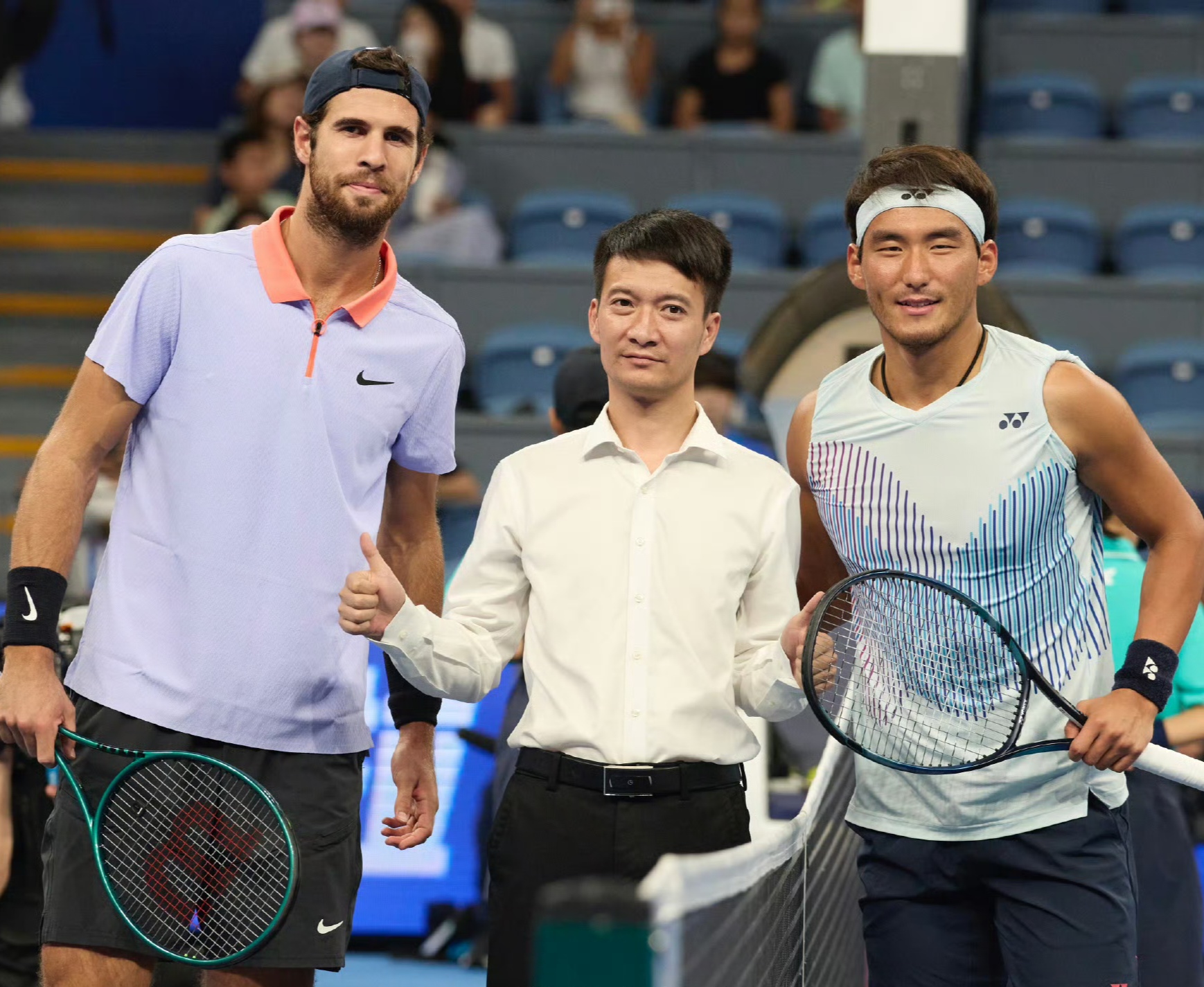 FPX翻盘DFM，Xiaohu团战一打五强强对话八强赛，锁定晋级资格