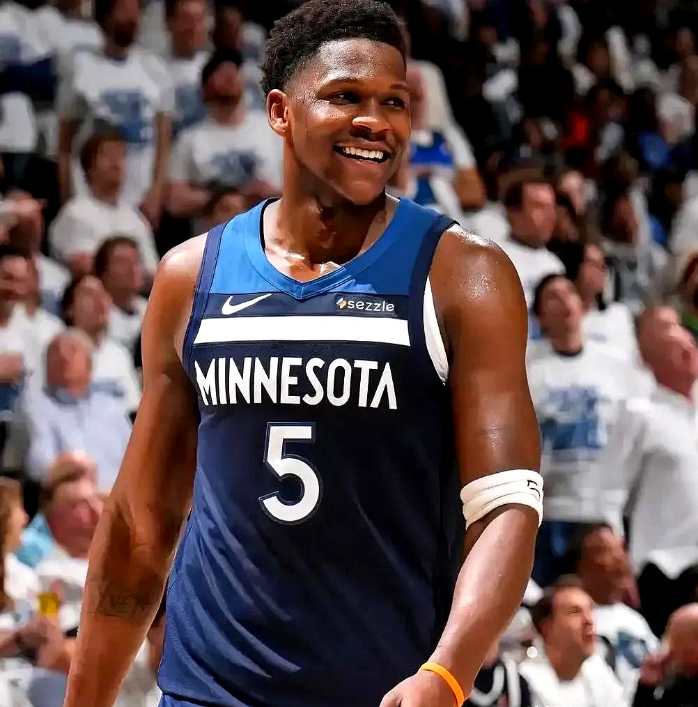 熊猫TV-国王再胜森林狼，霍尔姆斯26分11篮板