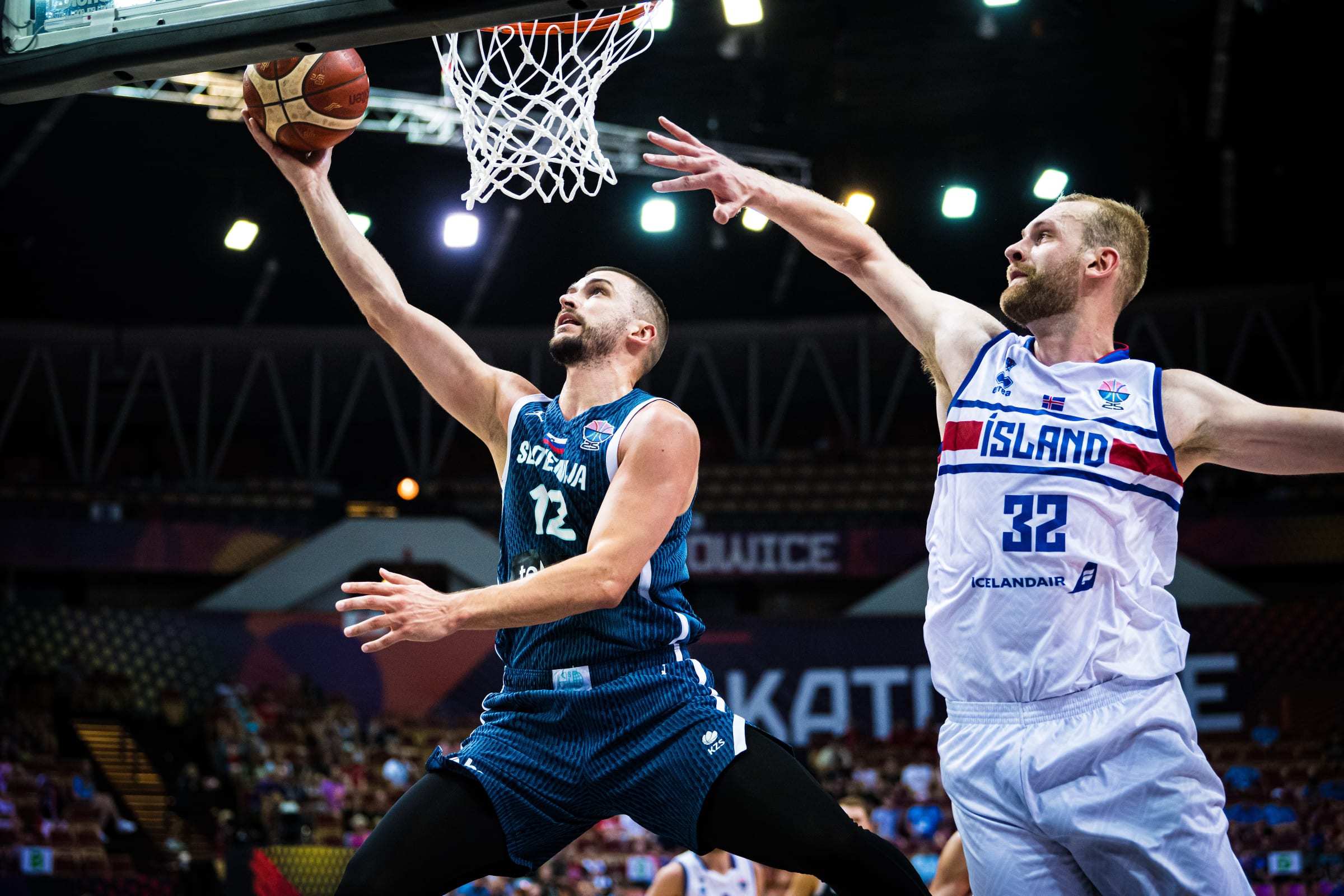 斯洛文尼亚取得关键胜利,欧洲杯预选赛形式喜人 斯洛文尼亚取得关键胜利,欧洲杯预选赛形式喜人