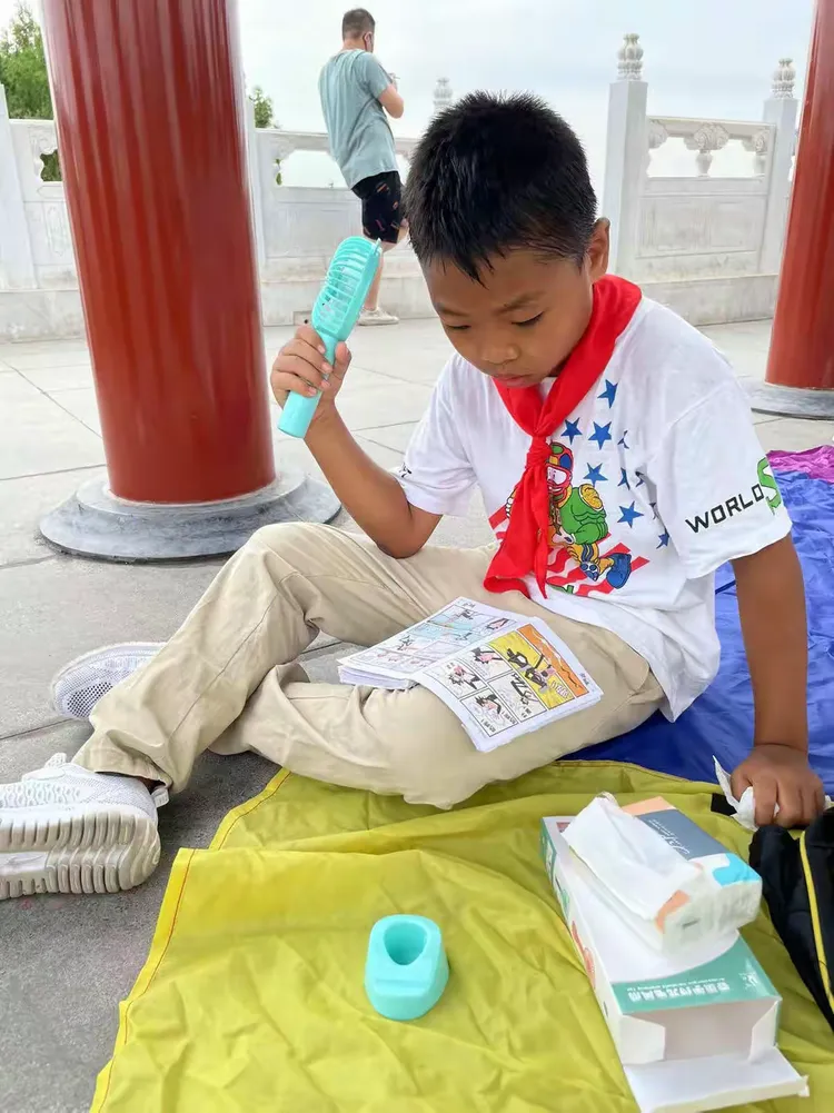 民生队斩获宝贵胜利，全队沉浸在胜利的喜悦中