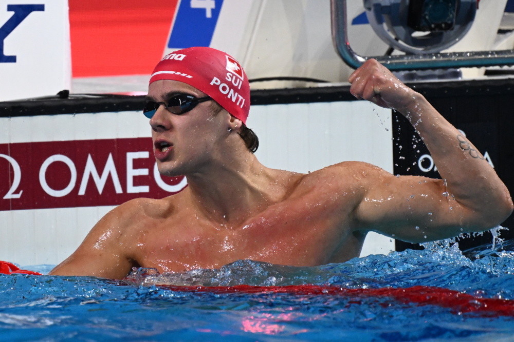 体育赛事直播-巴西游泳选手夺得男子蝶泳金牌