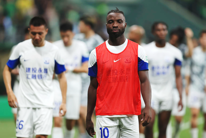 关于成都队士气动摇，难以有效应对的信息