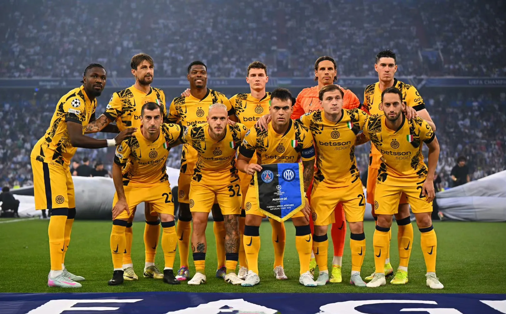 AC米兰完胜秘鲁,马尔基尼奥斯统治全场 AC米兰完胜秘鲁,马尔基尼奥斯统治全场