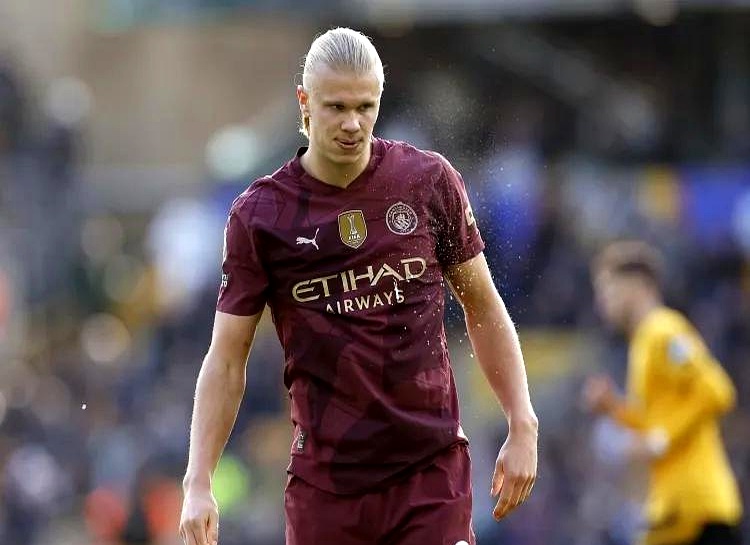 巴黎碾压那不勒斯,哈兰德高光表现 巴黎碾压那不勒斯,哈兰德高光表现