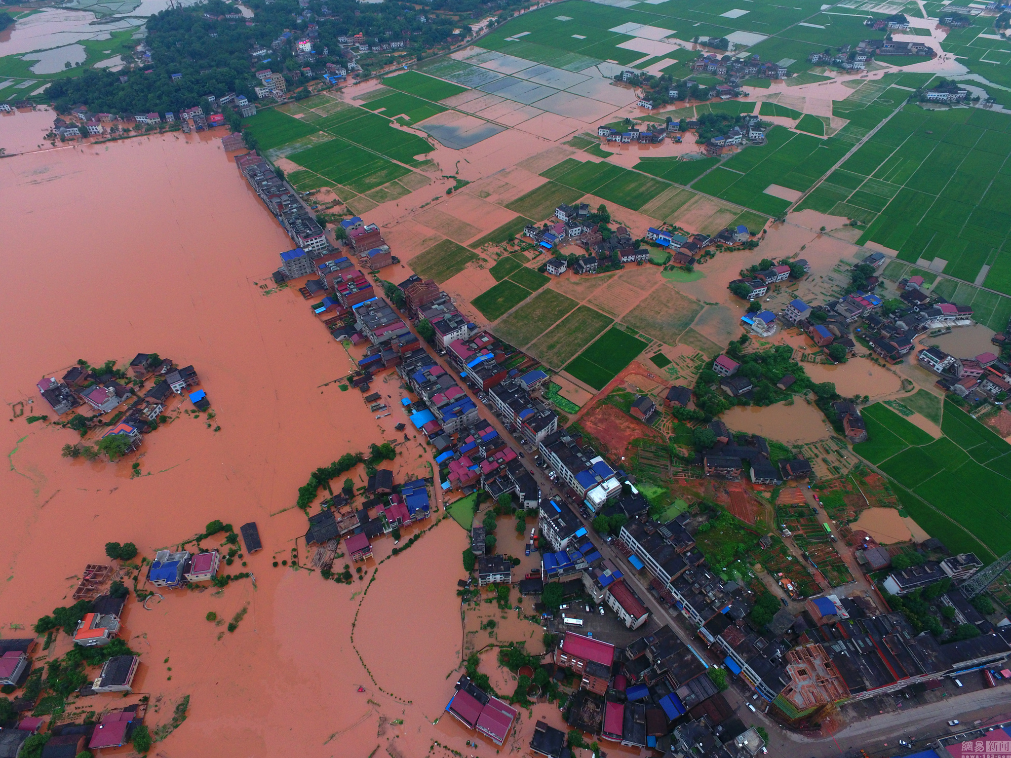 包含江苏金湖客场不敌湖南衡阳，遭遇连败的词条
