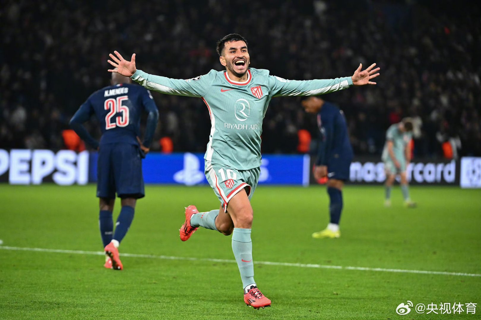 熊猫体育手机客户端-马德里竞技逆转曼城，苏亚雷斯统治全场