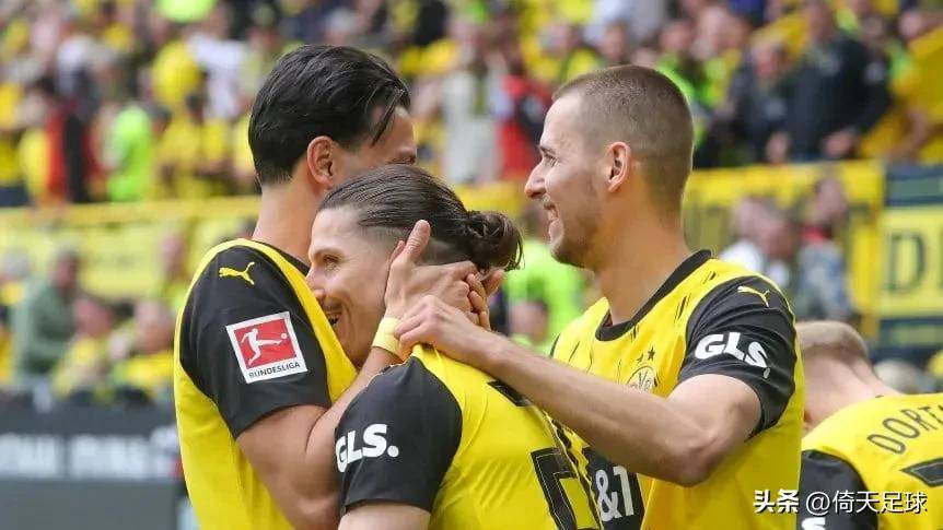 关于多特蒙德球员全队出击,实力碾压对手夺得胜利的信息 关于多特蒙德球员全队出击,实力碾压对手夺得胜利的信息