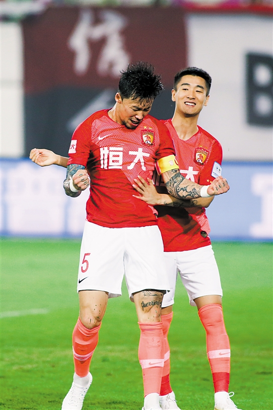 关于广州恒大客场战胜北京人和，排名升至第三的信息