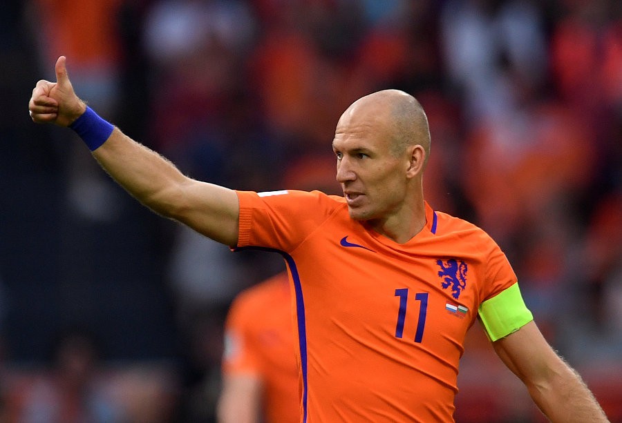 巴萨血洗波兰,罗本送出助攻 巴萨血洗波兰,罗本送出助攻