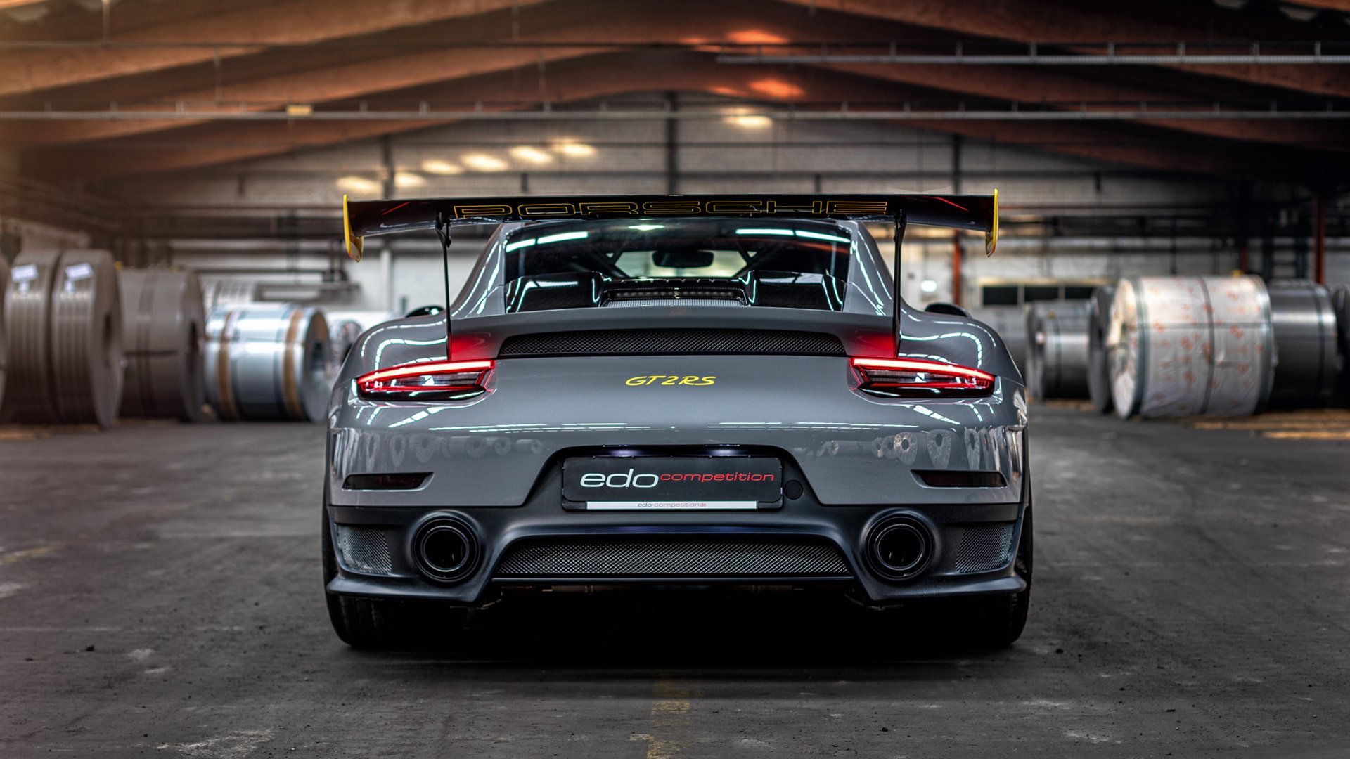 熊猫直播APP-北欧风暴遭遇黄色潜水艇，苏亚雷斯的幽灵如何笼罩瑞典与比利亚雷亚尔之战